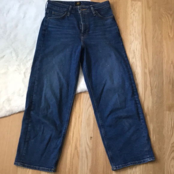 High waisted wide leg lee jeans. Dark blue. - Picture 1 of 3